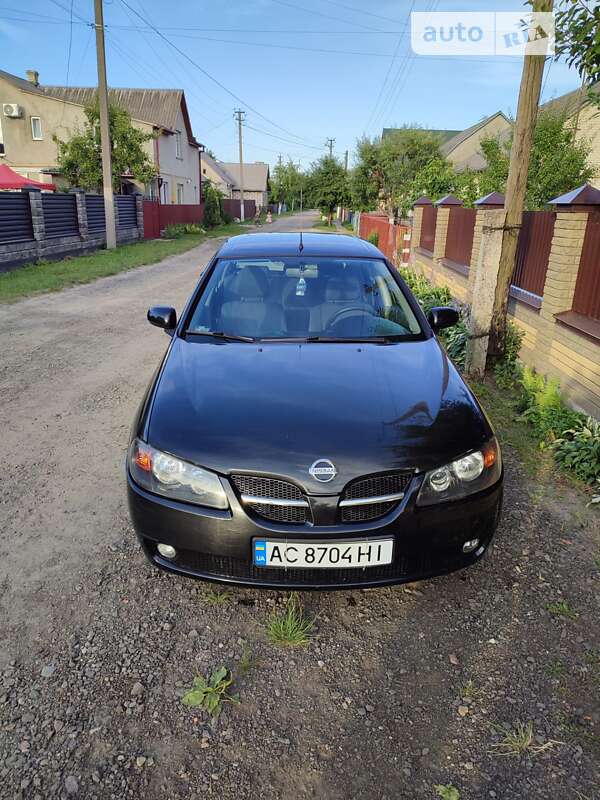 2005 nissan almera