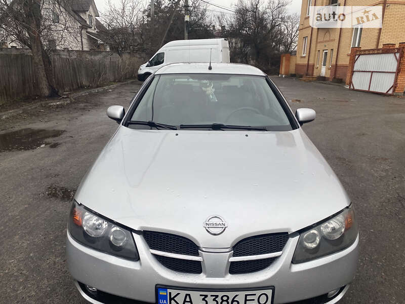 2005 nissan almera