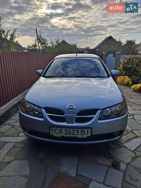 2005 nissan almera