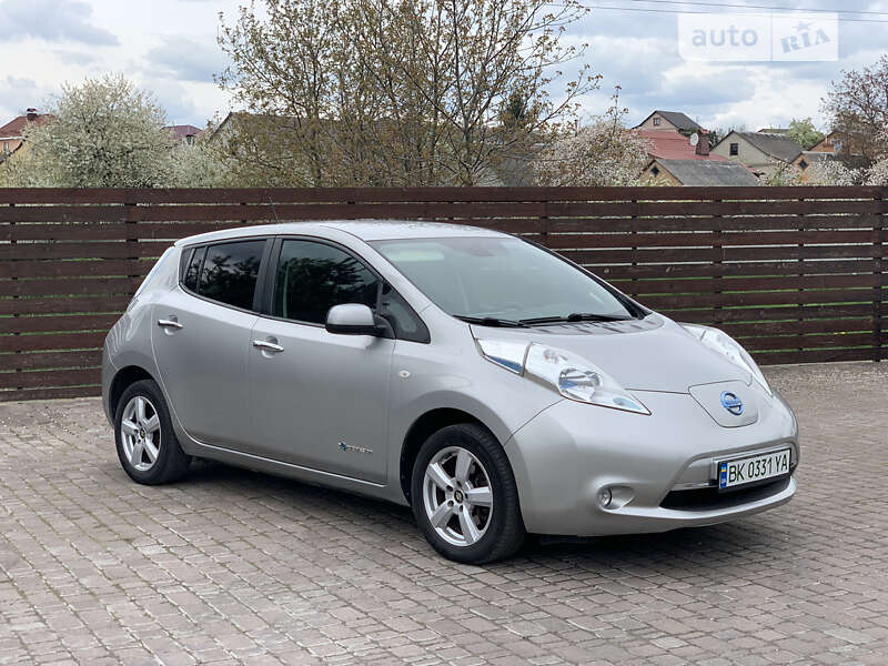 2013 nissan leaf