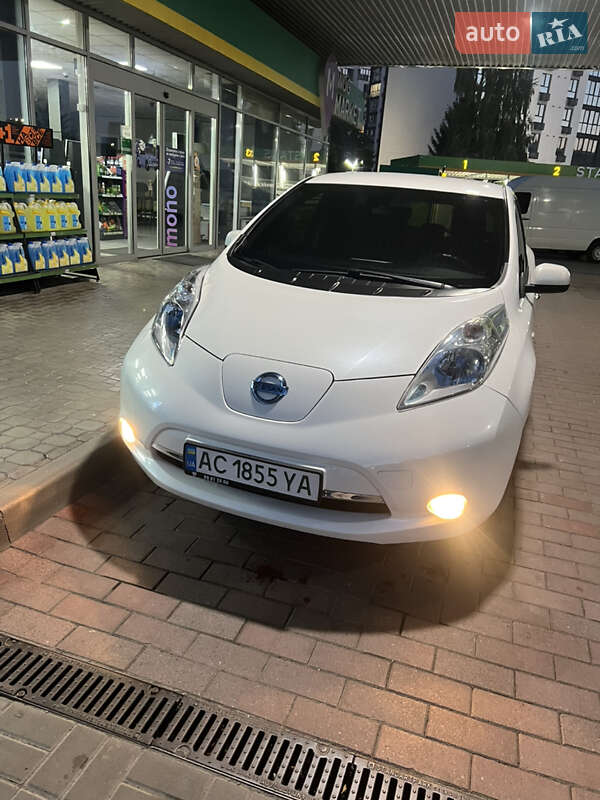 2014 nissan leaf