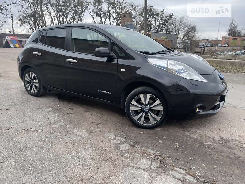 2014 nissan leaf