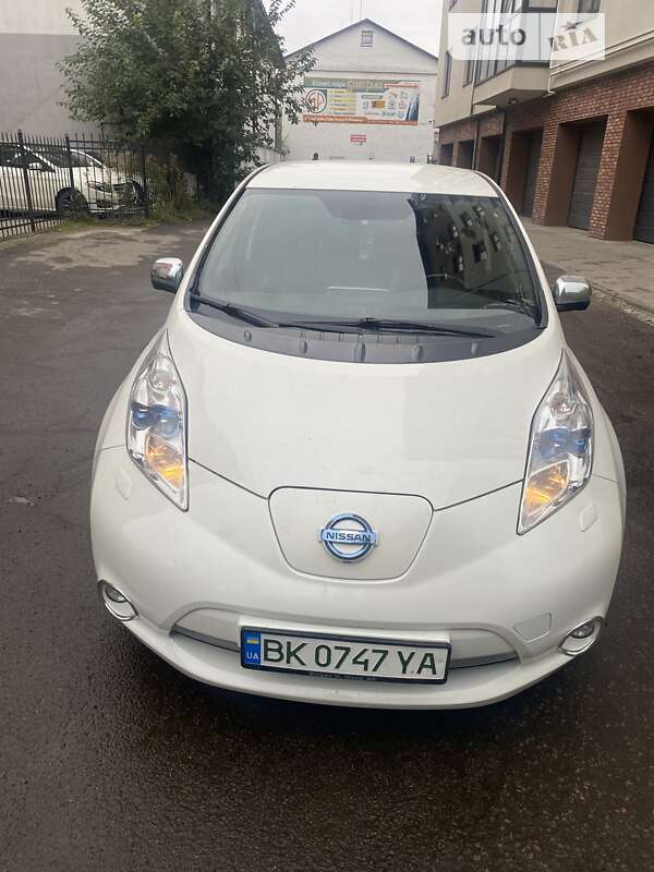 2013 nissan leaf