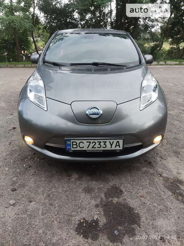 2014 nissan leaf