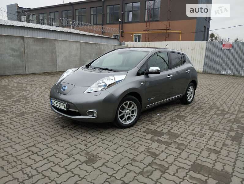 2014 nissan leaf