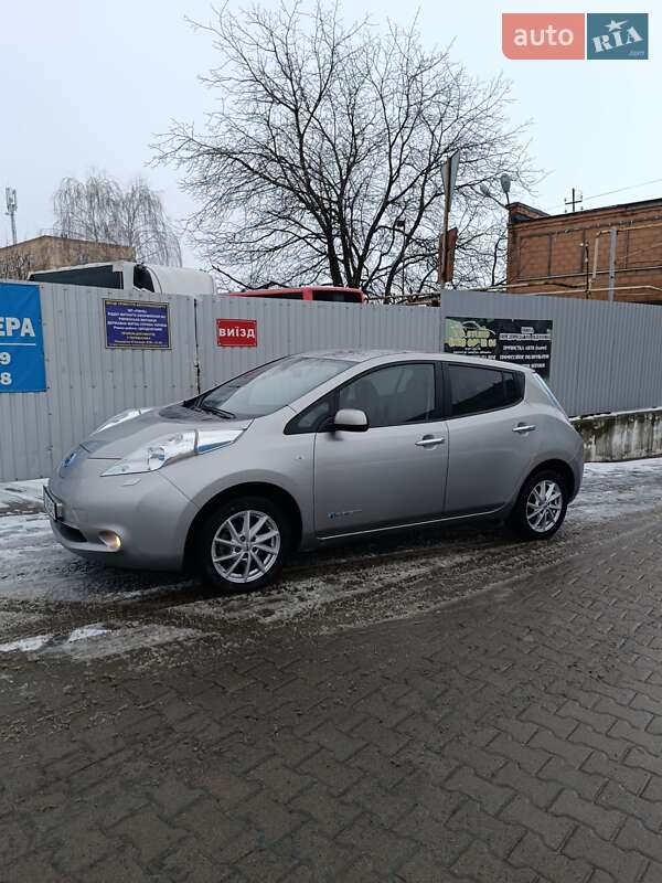 2014 nissan leaf
