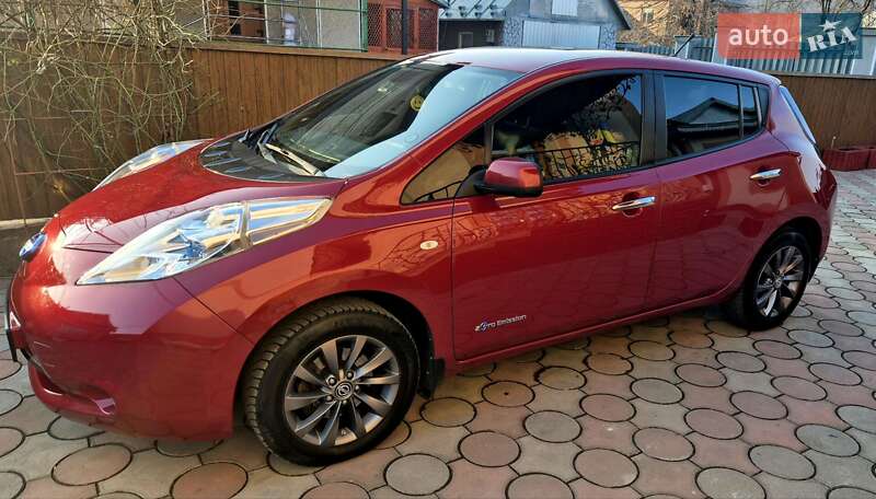 2014 nissan leaf