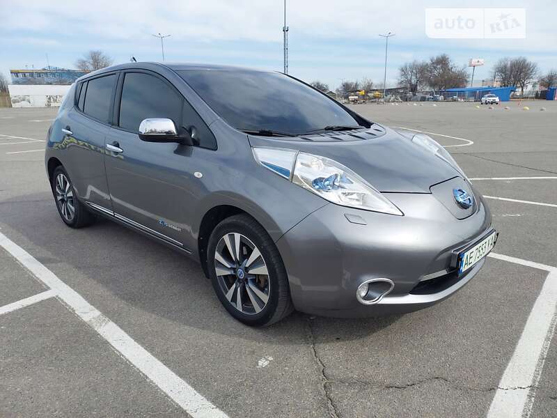 2014 nissan leaf