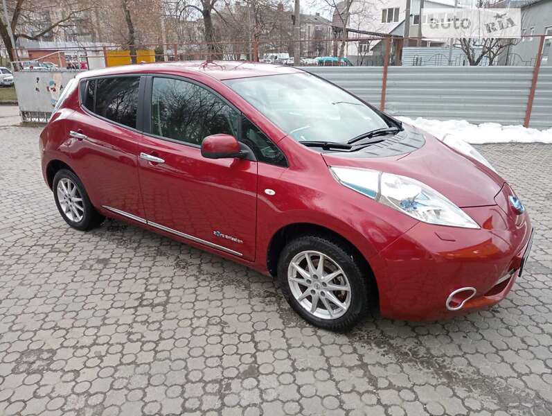 2014 nissan leaf