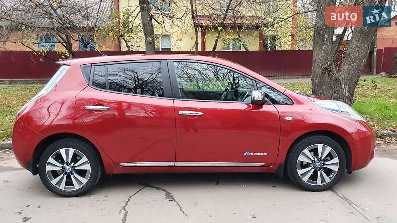 2014 nissan leaf