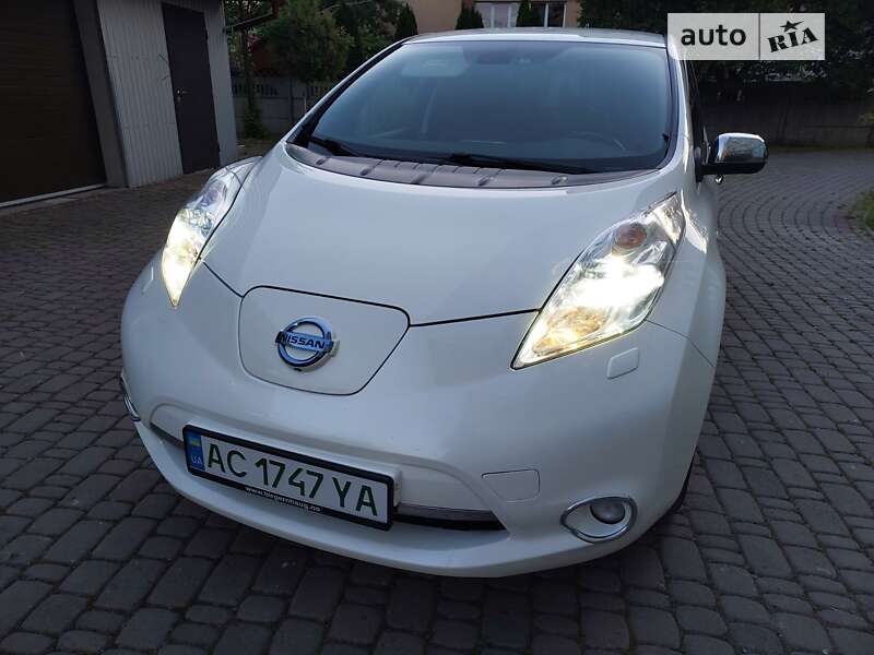 2014 nissan leaf