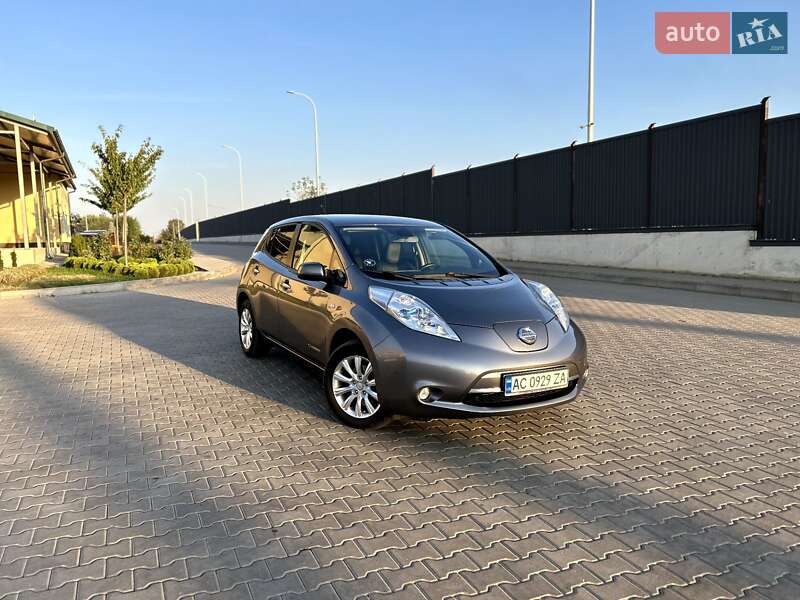2014 nissan leaf