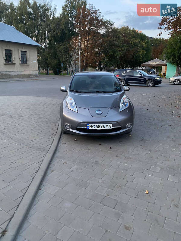 2014 nissan leaf