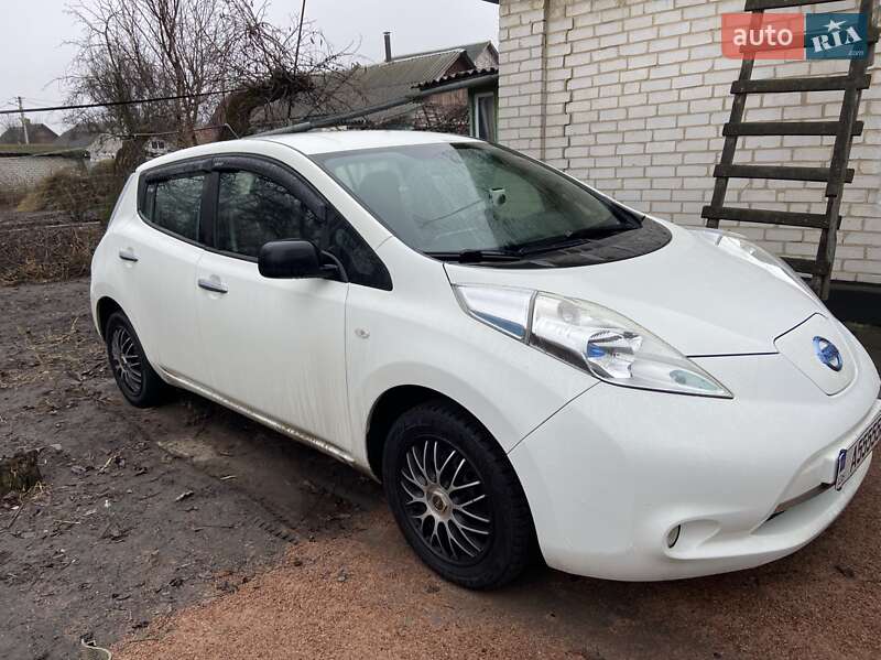 2014 nissan leaf