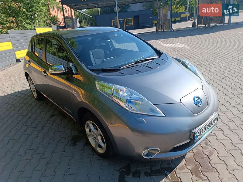 2014 nissan leaf