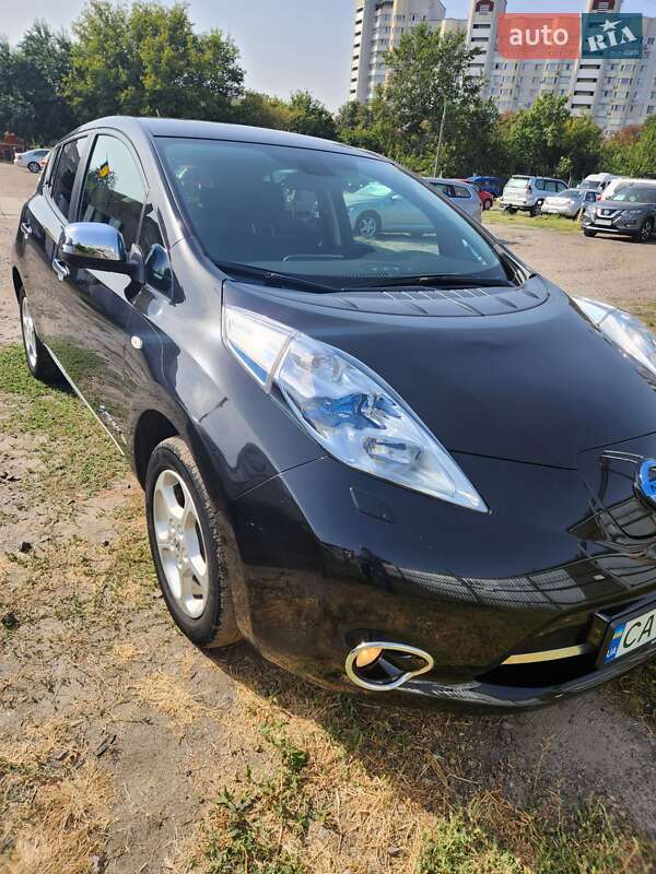 2014 nissan leaf