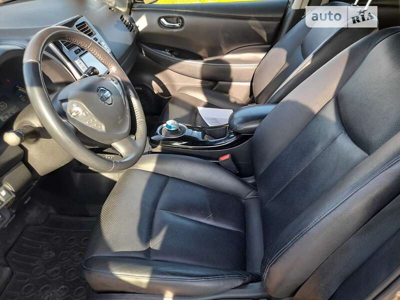 2014 nissan leaf