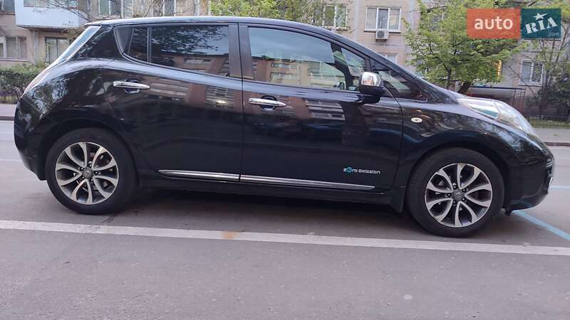 2014 nissan leaf