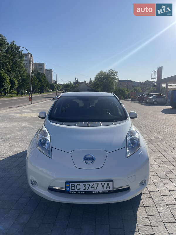 2014 nissan leaf