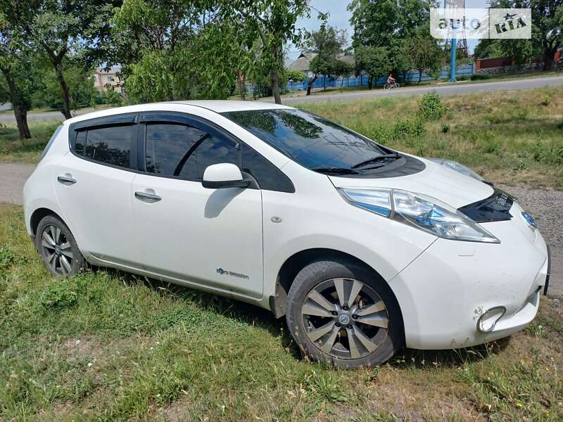 2014 nissan leaf