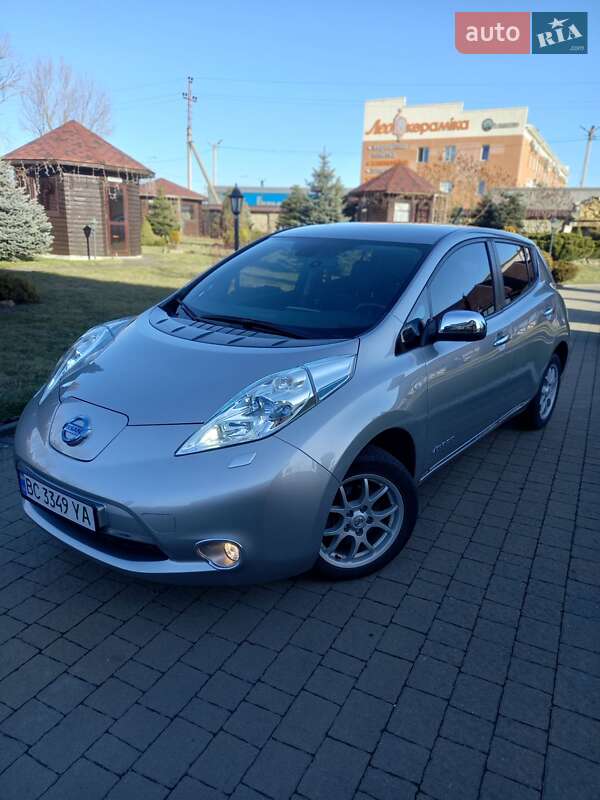 2014 nissan leaf