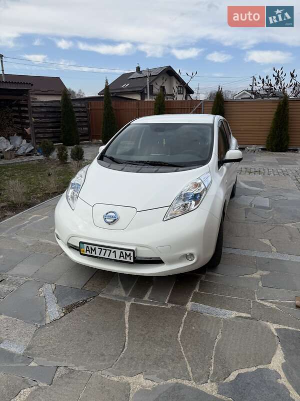 2014 nissan leaf