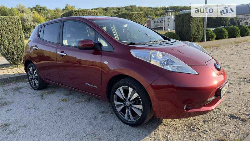 2014 nissan leaf