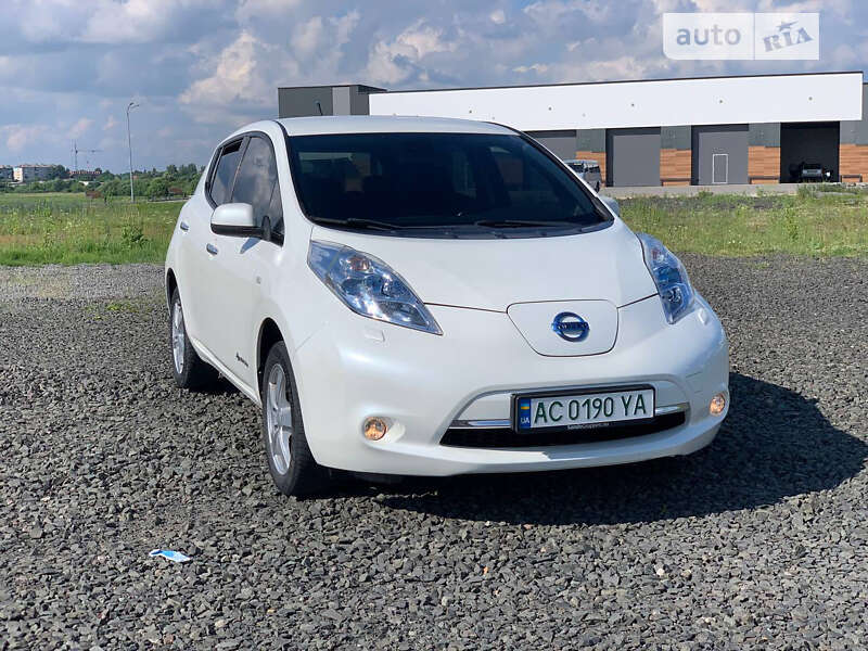 2014 nissan leaf
