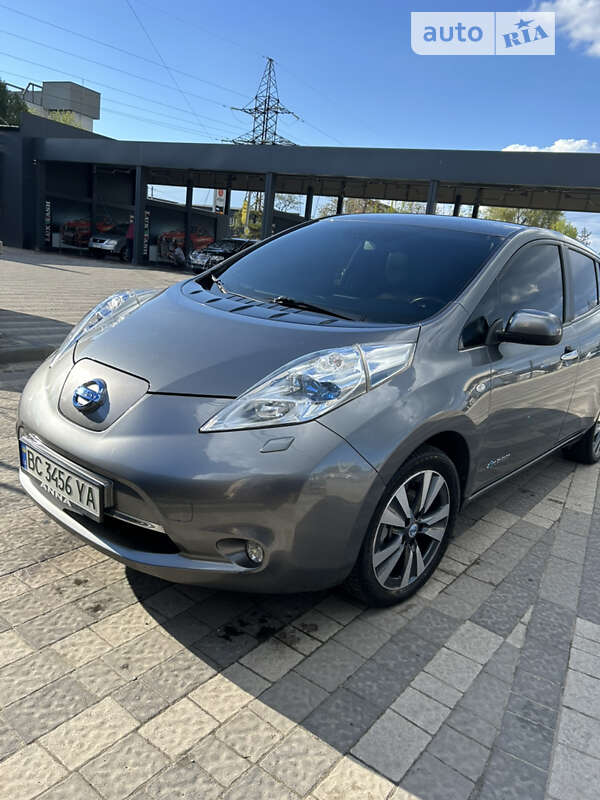 2014 nissan leaf