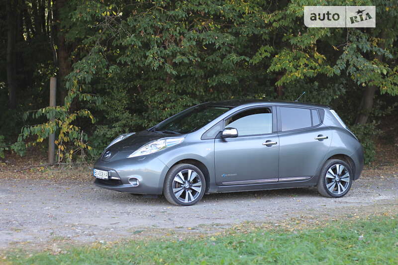 2014 nissan leaf