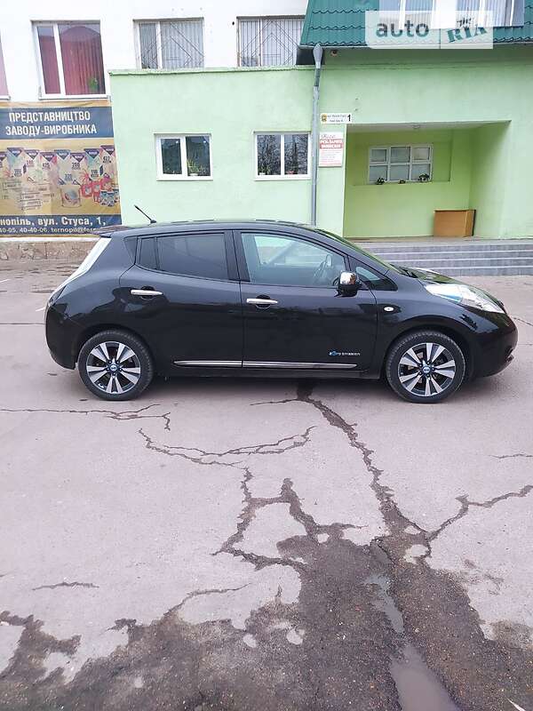 2014 nissan leaf