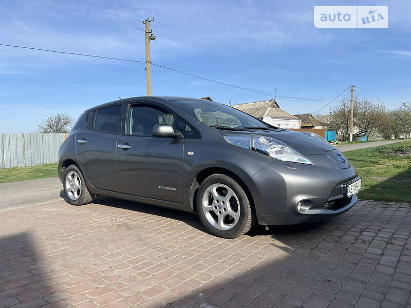 2014 nissan leaf