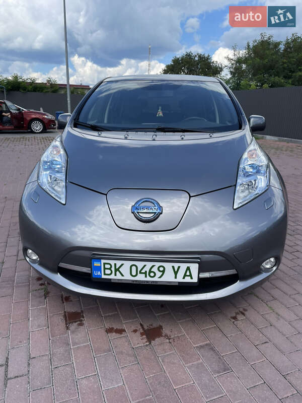 2014 nissan leaf