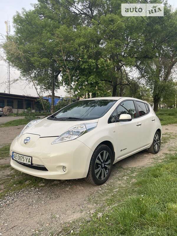 2014 nissan leaf