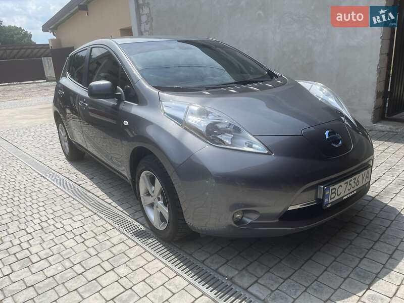 2014 nissan leaf