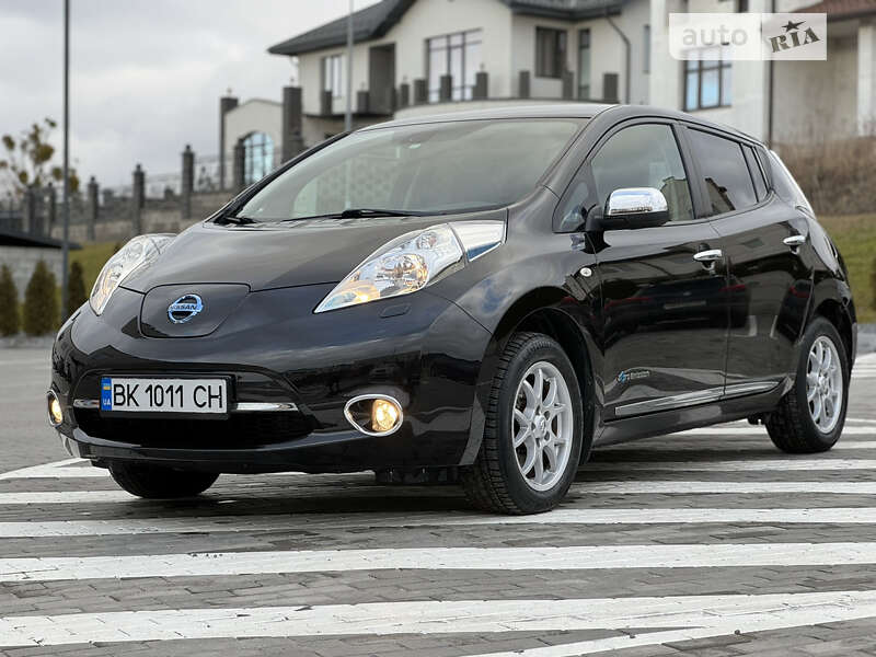 2014 nissan leaf