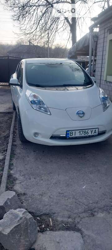 2014 nissan leaf