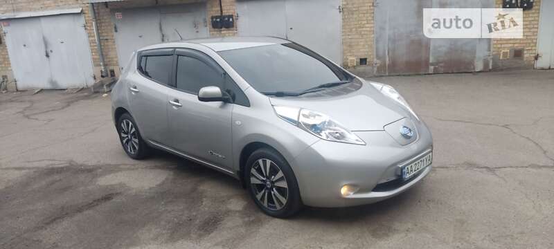 2014 nissan leaf