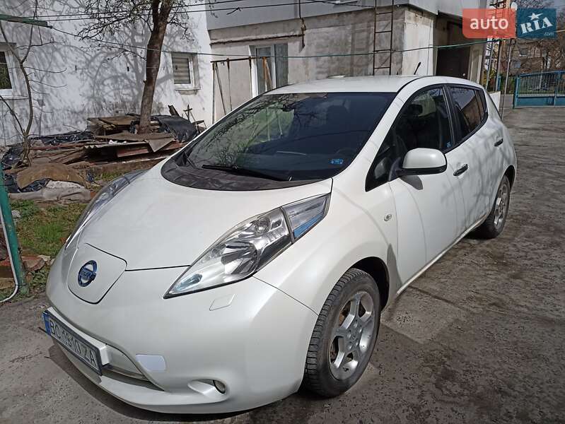 2014 nissan leaf