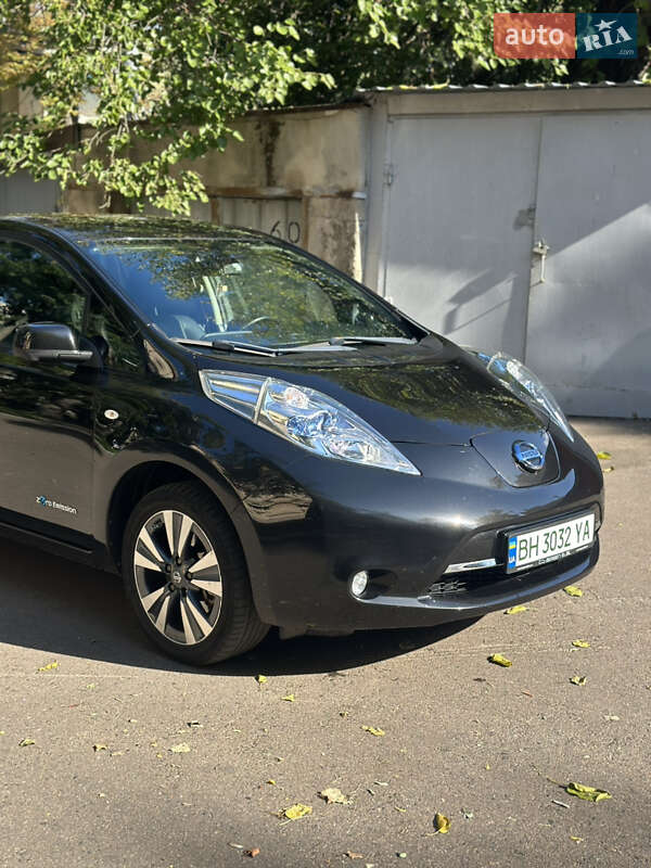 2014 nissan leaf