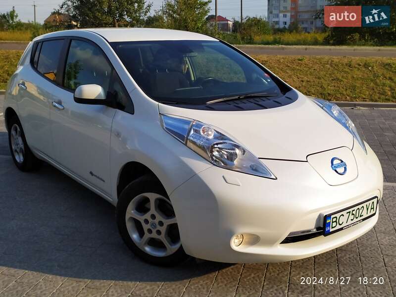 2014 nissan leaf