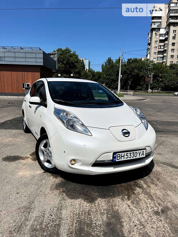 2014 nissan leaf