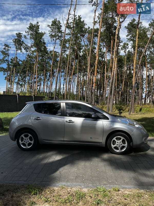 2014 nissan leaf
