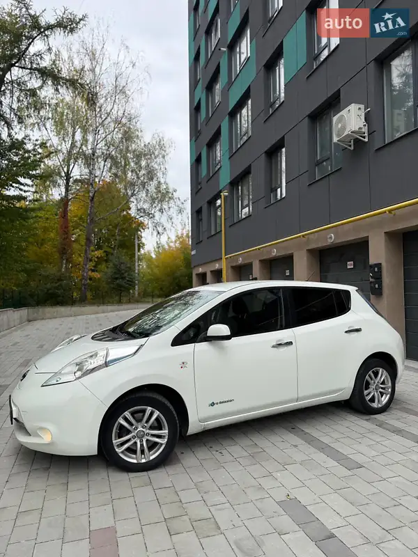 2014 nissan leaf