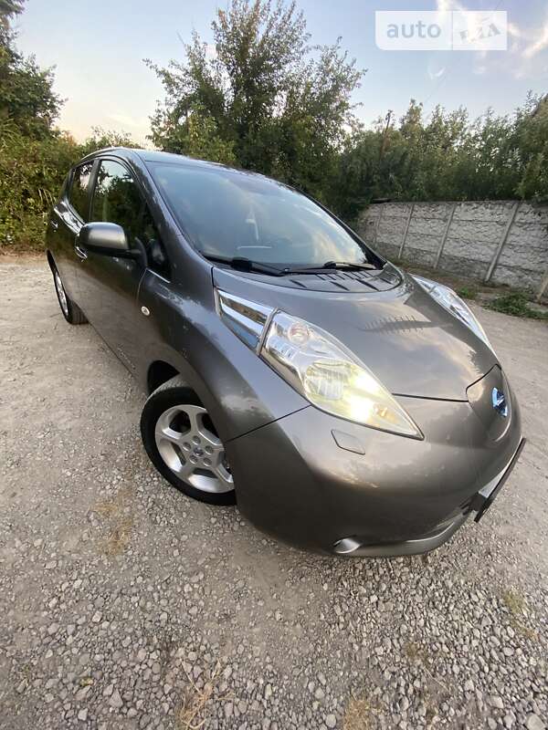 2014 nissan leaf
