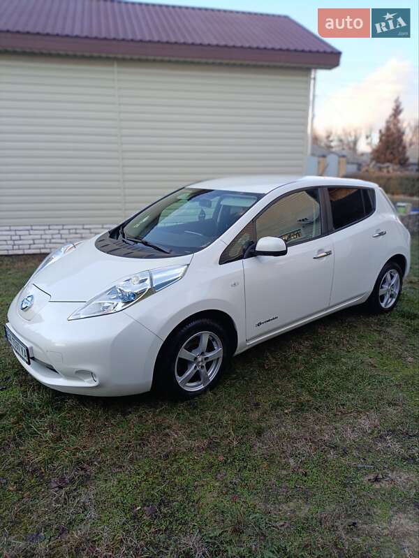2014 nissan leaf