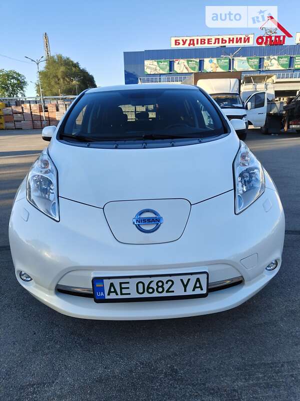 2014 nissan leaf