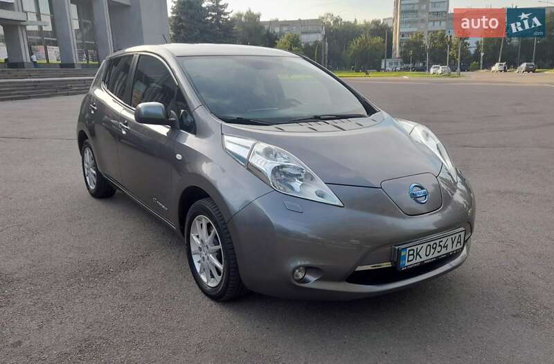 2014 nissan leaf