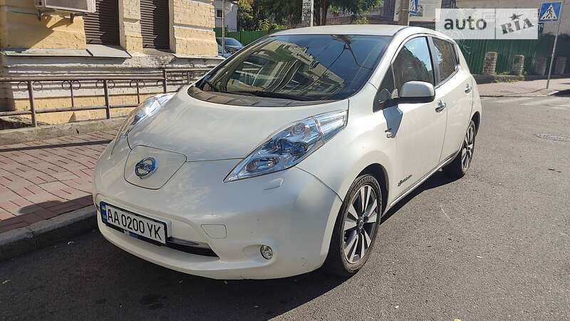 2014 nissan leaf
