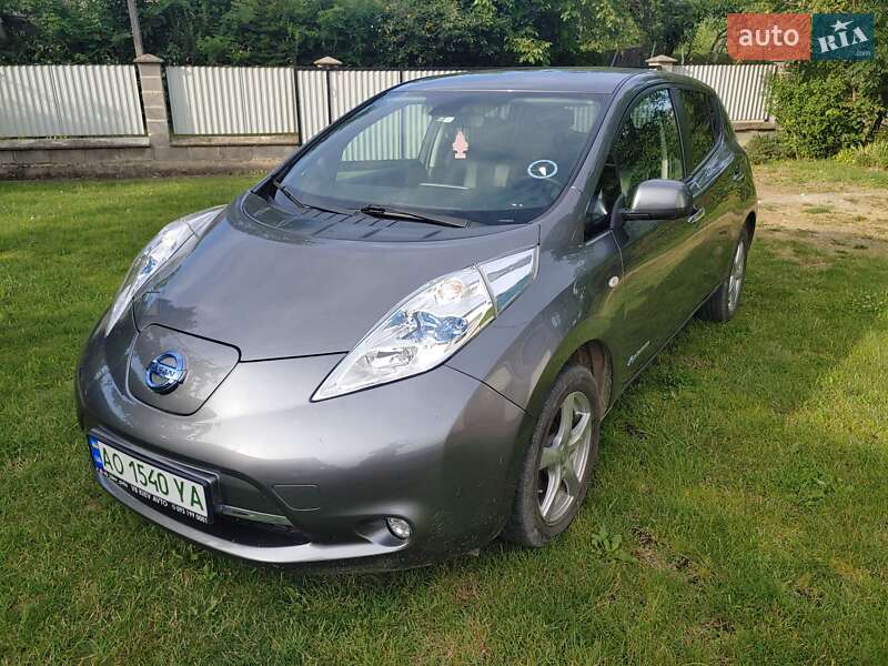 2014 nissan leaf